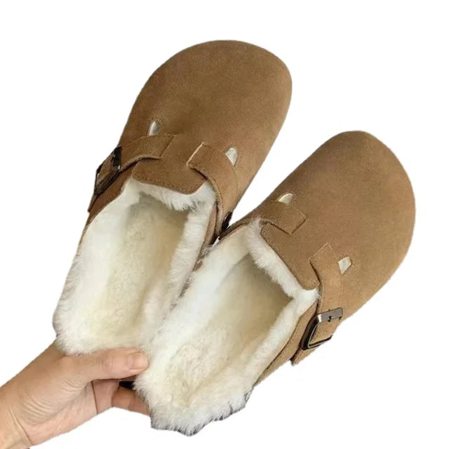 Pantofole da donna in pelle scamosciata