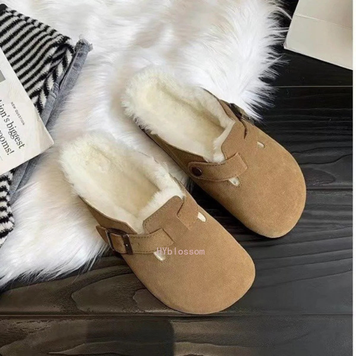 Pantofole da donna in pelle scamosciata