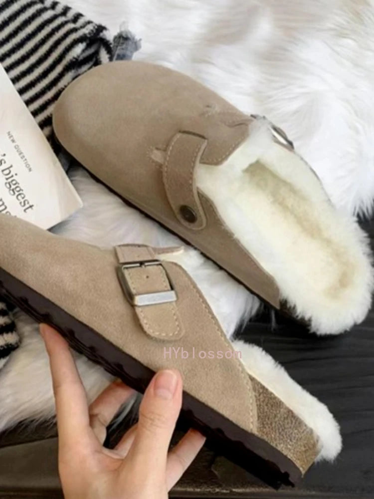 Pantofole da donna in pelle scamosciata