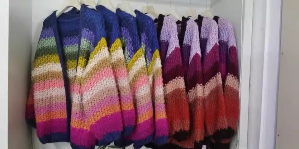 cardigan in maglia fatto a mano