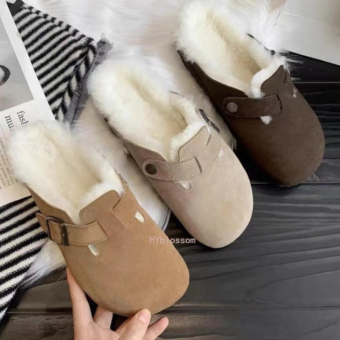 Pantofole da donna in pelle scamosciata